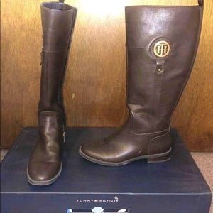 Tommy Hilfiger Ilia2 Riding Boot in Dark Brown